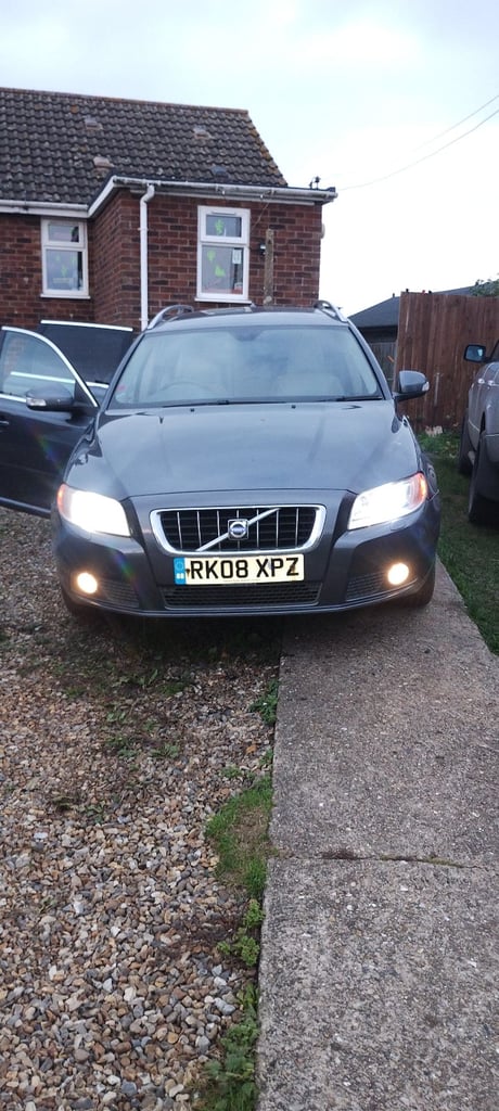 Volvo, V70 FULL MOT
