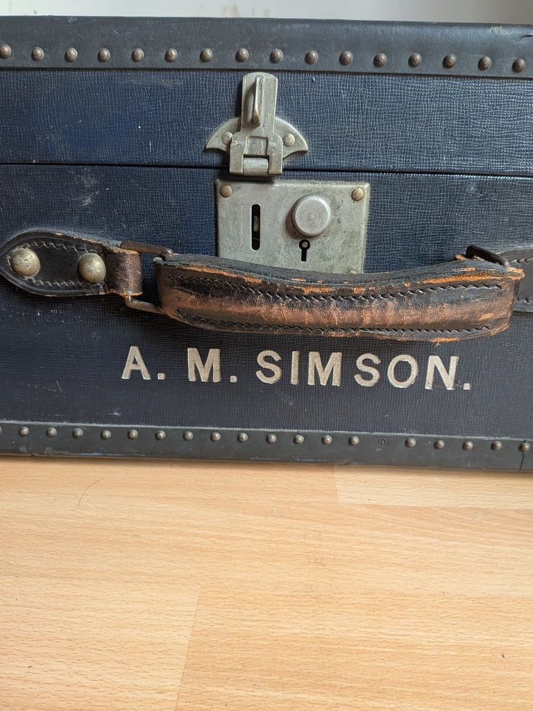 Antique WW1 Military Travelling Trunk Orderlee Suitcase Navy