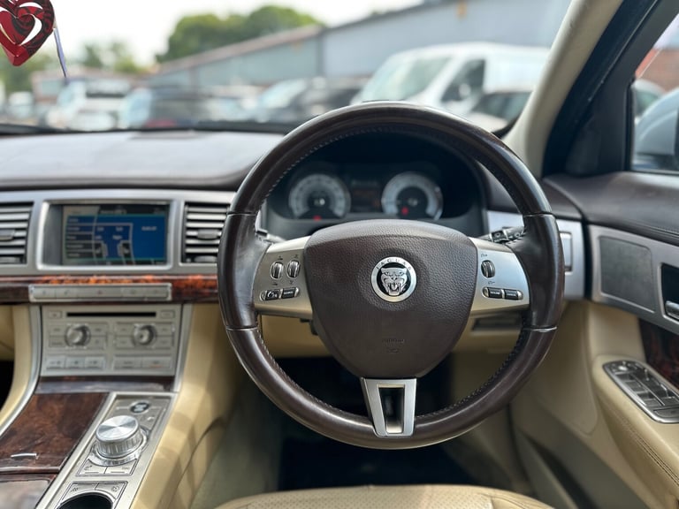 JAGUAR XF 3.0d V6 Premium Luxury