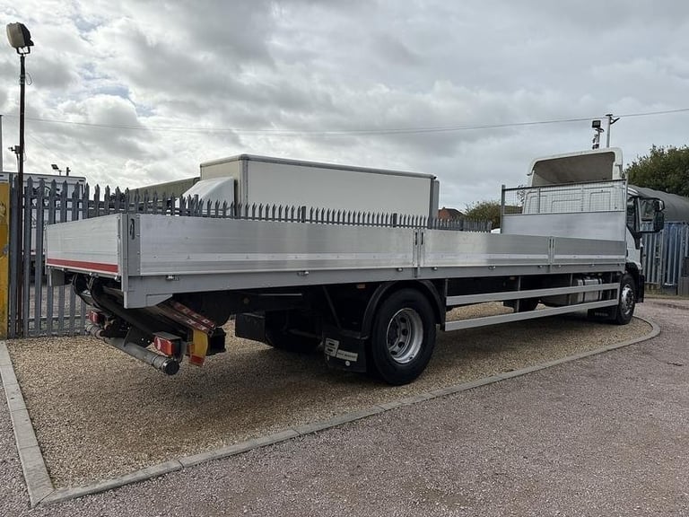 2018 Iveco Eurocargo 180E25S 18T 29FT Dropside Truck with Tail Lift Euro 6 ULEZ