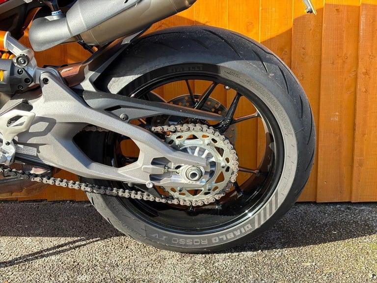 DUCATI PANIGALE V2 S