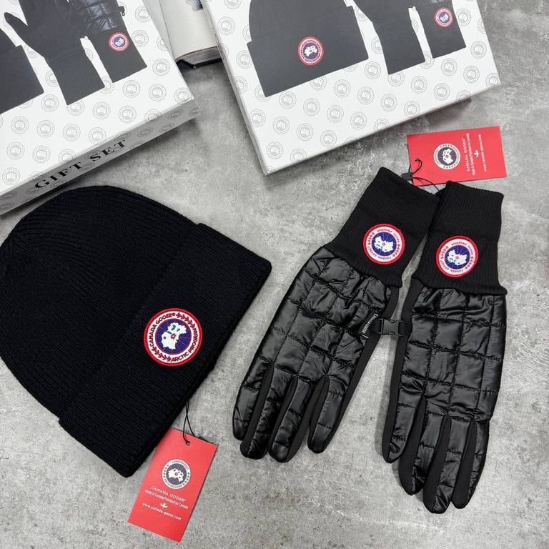 image for Canada Goose Hat And Glove Set - Black 
