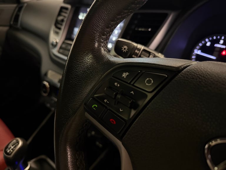 2016 Hyundai TUCSON 2.0 CRDi Premium SE SUV 5dr Diesel Manual 4WD Euro 6 (136 ps) SUV Diesel Manual