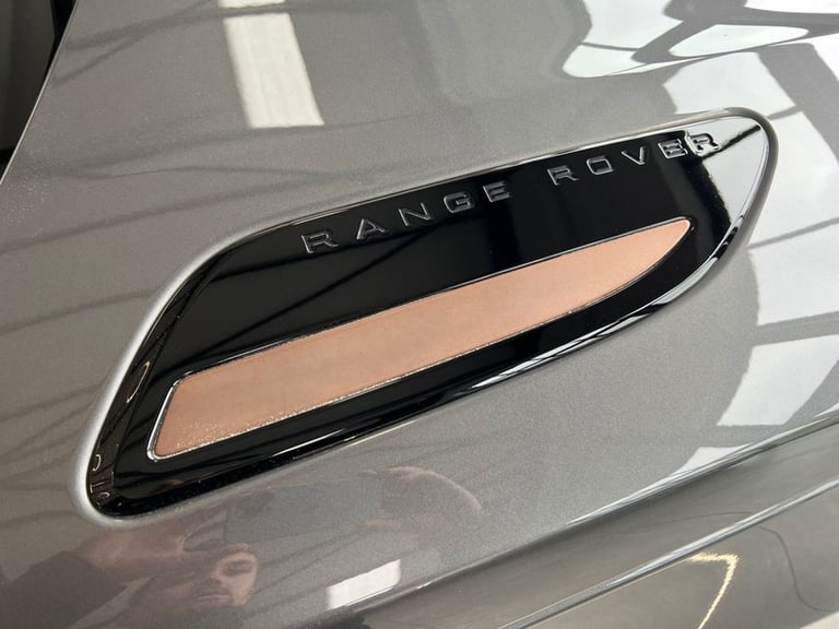 2017 Land Rover Range Rover Velar 3.0 SD6 V6 First Edition SUV 5dr Diesel Auto 4WD Euro 6 (s/s) (...