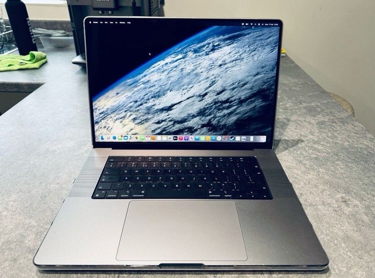 Apple MacBook Pro 16-inch Grey 10-Core with M1 Pro Chip, 16GB RAM, 512GB SSD