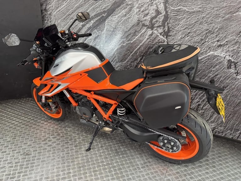 KTM 1290 SUPERDUKE R EVO 2023