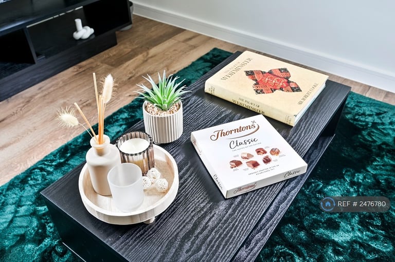 1 bedroom flat in Station Parade, Sevenoaks, TN13 (1 bed) (#2476780)