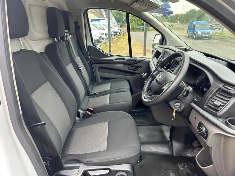 FORD TRANSIT CUSTOM 2.0 340 A/C LWB + Â?14,975 Plus VAT +