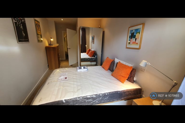 2 bedroom flat in Essex Road, London, N1 (2 bed) (#1079165)