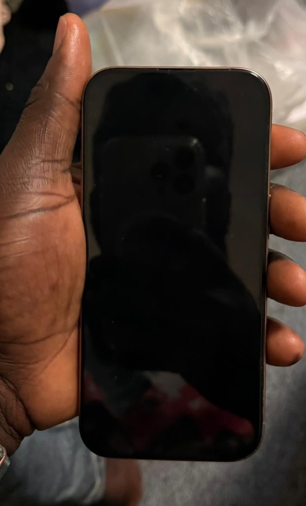 iPhone 16 pro desert titanium 