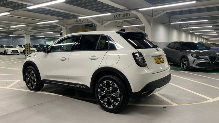 2025 Fiat 600 1.2 MHEV La Prima SUV 5dr Petrol Hybrid e-DCT Euro 6 (s/s) (100 ps) SUV Hybrid Auto...