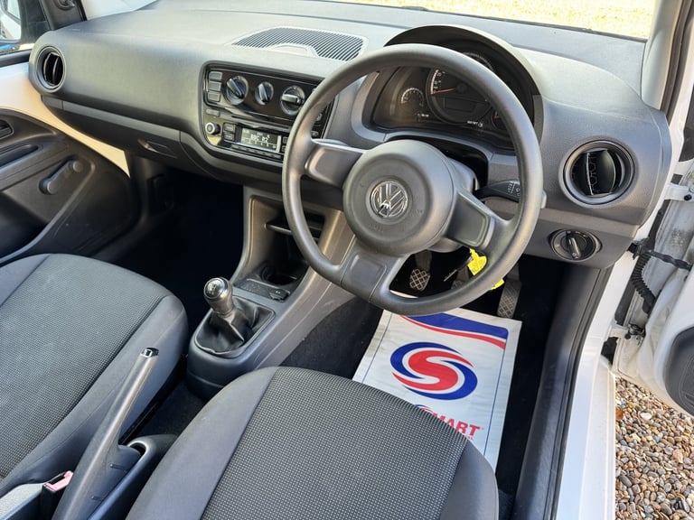 VOLKSWAGEN UP 1.0 Take up! 2012