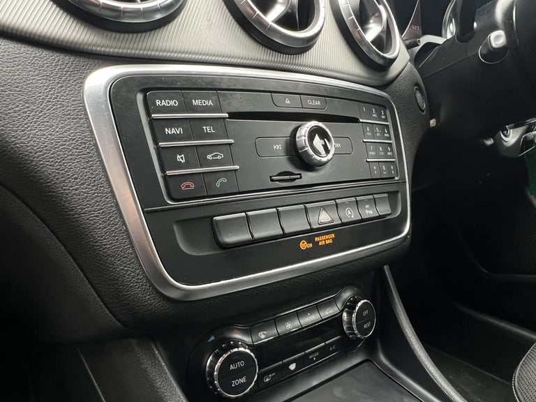 MERCEDES-BENZ CLA 2.1 CLA200 CDI Sport 2015
