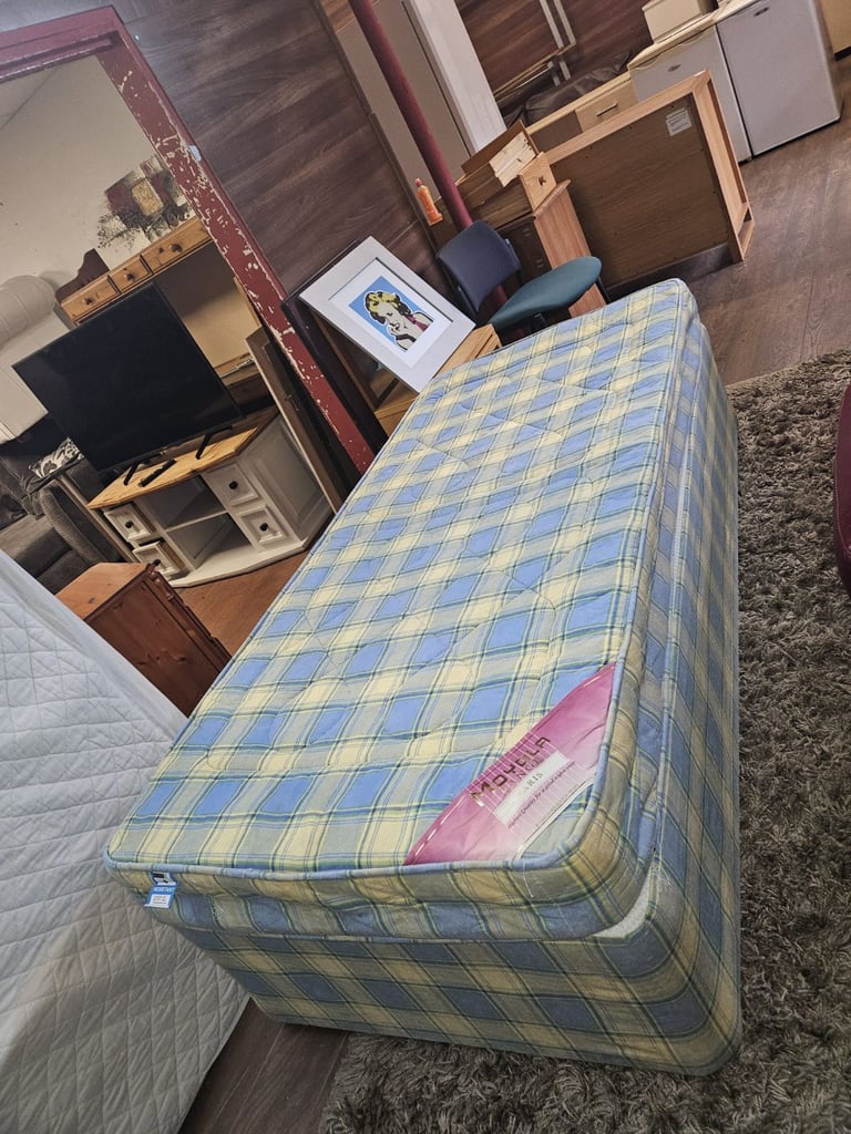 X2 single divan beds with mattresses 