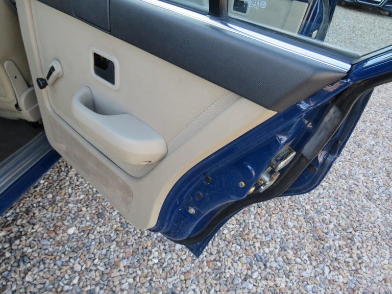 1987 BMW 5 Series 525E LUX 4 DOOR AUTO SALOON Petrol Automatic