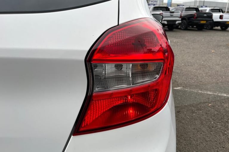 2017 Ford Ka+ 1.2 Zetec 5dr - 12 MONTHS MOT, 2 KEYS, LOW INSURANCE GROUP, REAR PARKING SE Hatchba...
