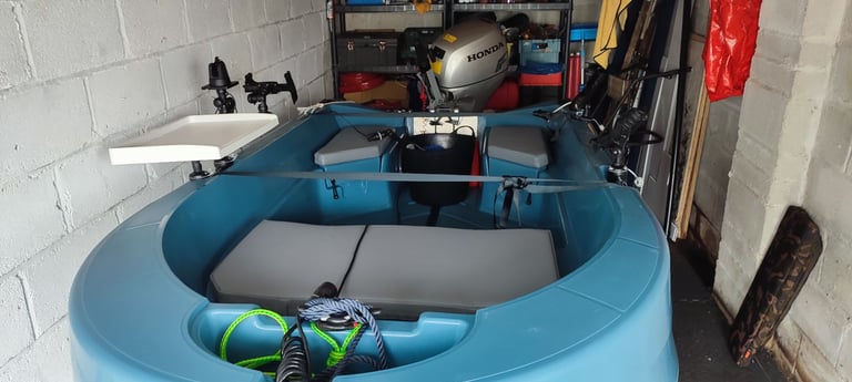 Polycraft Tuffy 300 2024 with Tohatsu 9.8hp 4 stroke 2025 and Extreme trailer