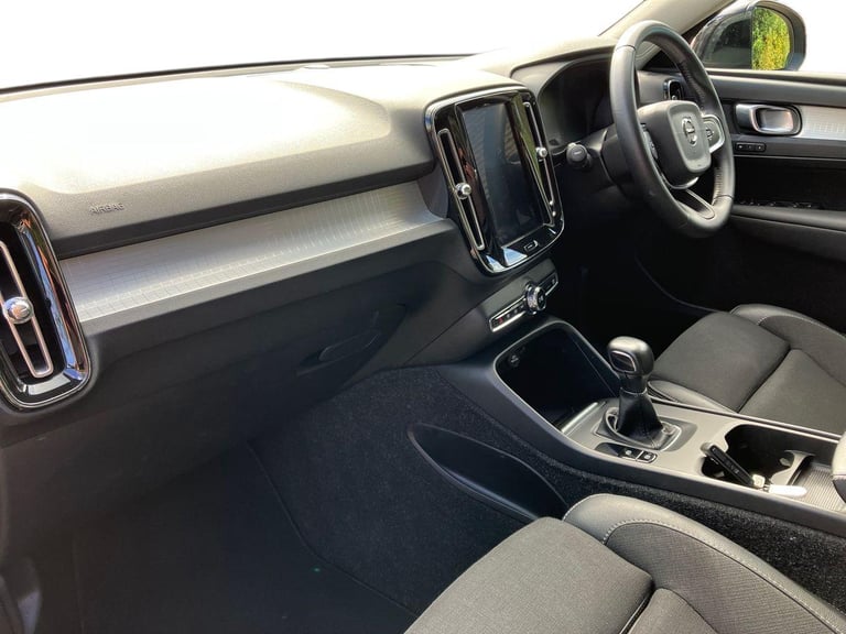 2019 Volvo XC40 1.5 T3 Momentum Pro 5dr Estate PETROL Manual
