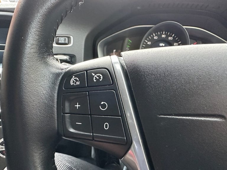 2015 Volvo V60 T3 [152] SE Nav 5dr Geartronic ESTATE PETROL Automatic