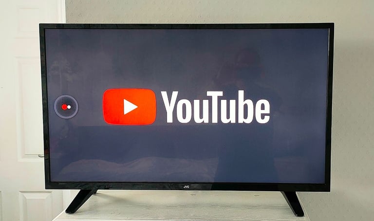 40" JVC SMART HD READY WIFI LED APPS TV FREEVIEW CATCH UP RC & LEGS TOP CONDITION -FREE DELIVERY