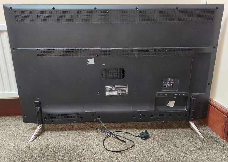 Panasonic TX-48CX400B 48 inch 4K Smart WiFi LED TV, with screen issue