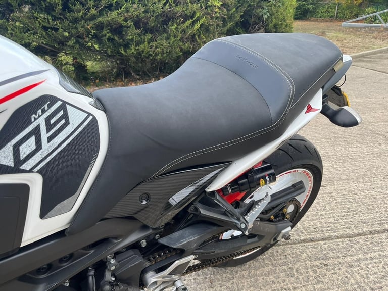 2018 18 YAMAHA MT09 ABS MT-09 STUNNING ANNIVERSARY COLOURS EXTRAS 13k MILE MT 09