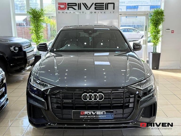 STUNNING ! 2021 AUDI Q8 S-LINE 50 BiTURBO BLACK EDITION 3.0 TDI + FREE DELIVERY!