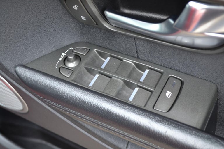 2012 Land Rover Range Rover Evoque 2.2 SD4 Pure Auto 4WD Euro 5 5dr ESTATE Diesel Automatic