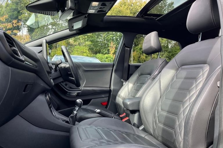 2022 Ford Puma 1.0 EcoBoost Hybrid mHEV ST-Line Vignale 5dr PANORAMIC SUNROOF, SELF PARKIN Hatchb...