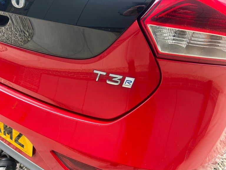 VOLVO V40 1.5 R-Design T3 Red Auto Petrol 2016