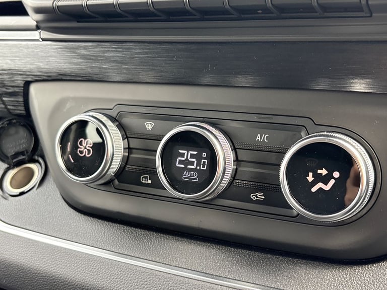  Renault Trafic 2.0 Dci Blue Ll30 Extra Sport Crew Van Double Cab 6dr Diesel