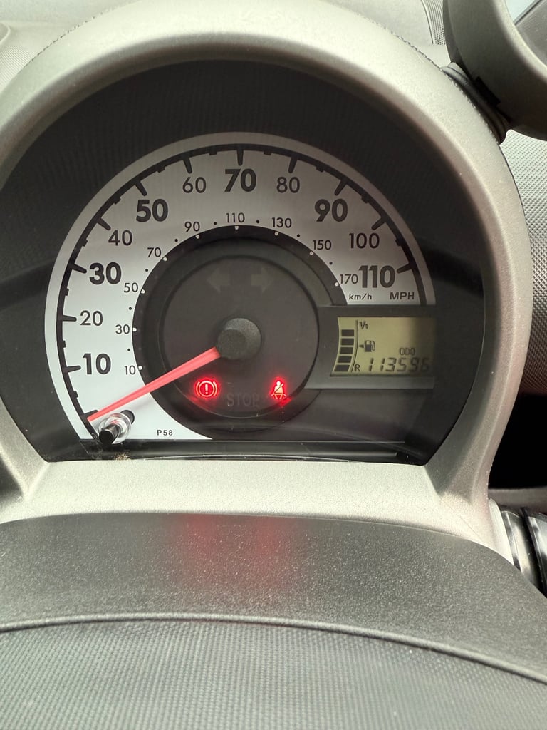 Peugeot, 107, Hatchback, 2014, Manual, 998 (cc), 3 doors
