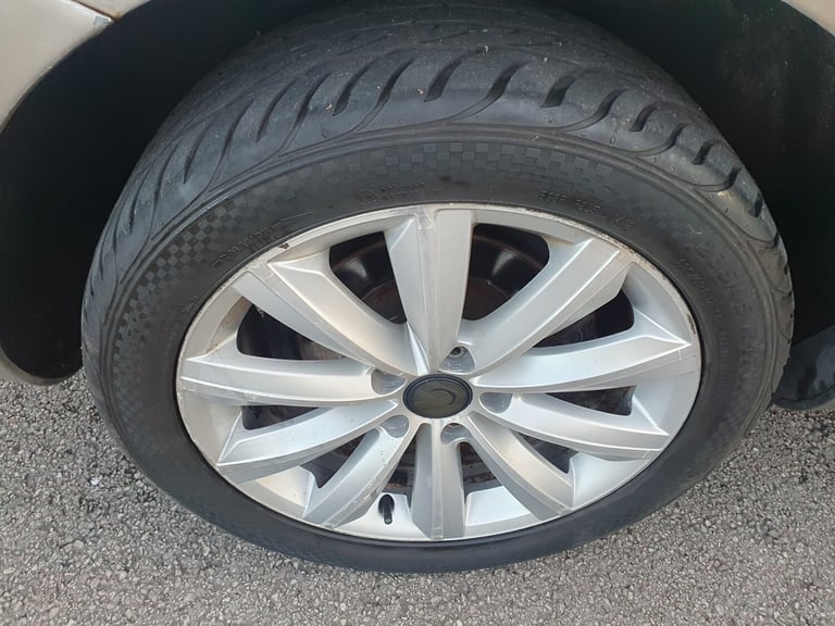 2013 Volkswagen Passat 1.6 TDI Bluemotion Tech Highline 4dr SALOON Diesel Manual