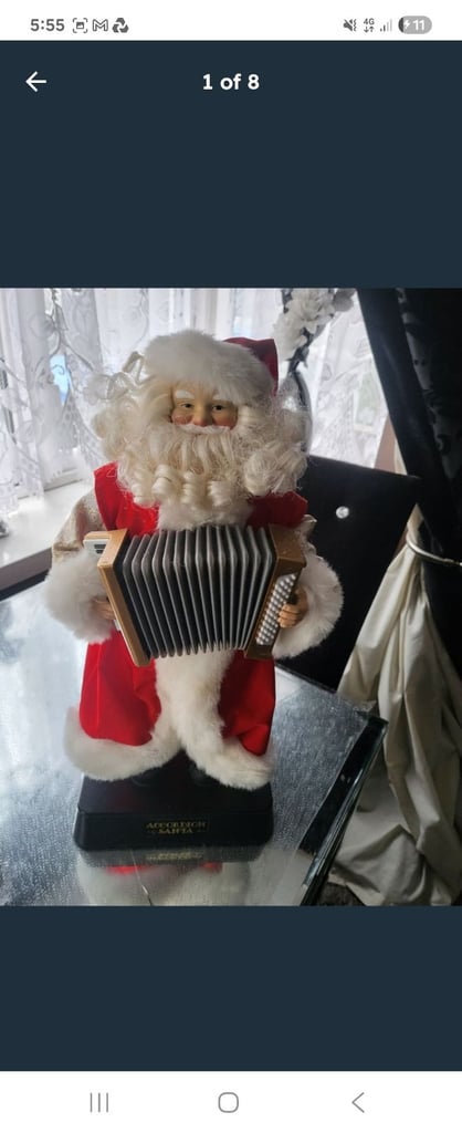 Beautiful moving santa battery operated 