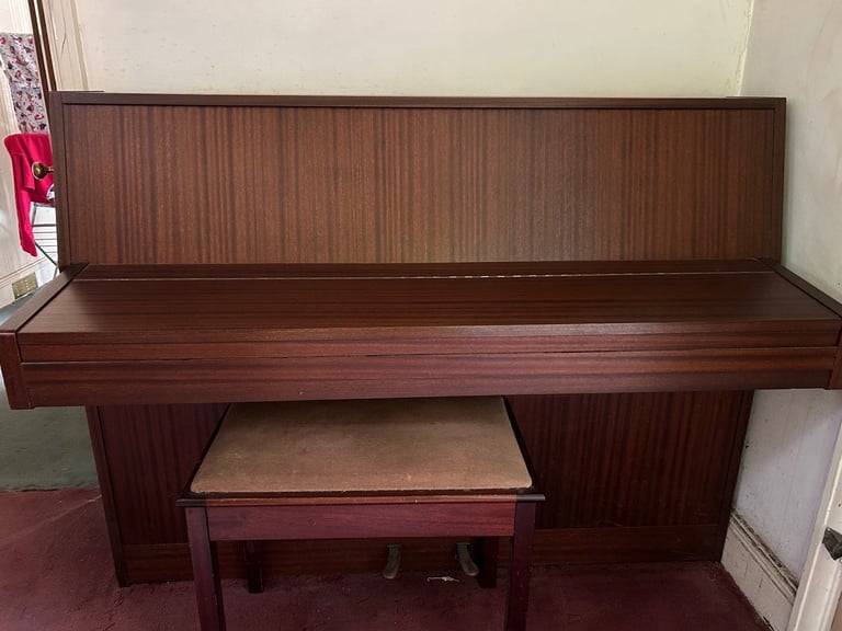 Upright Silberman piano