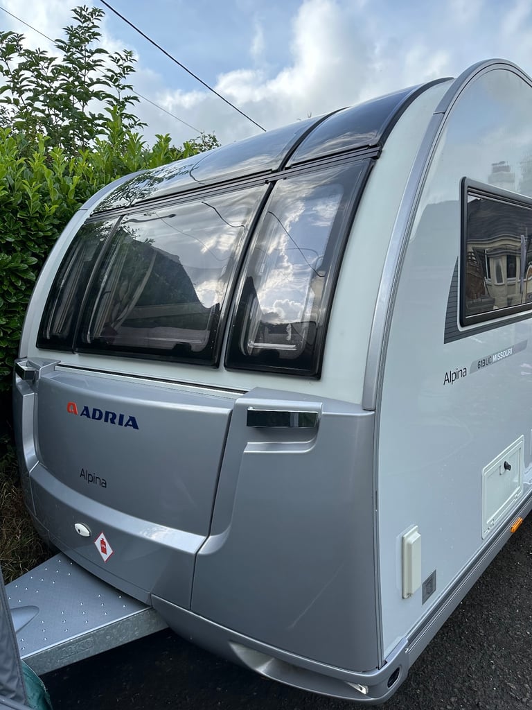 Adria Missouri alpina uc 613 touring caravan 8ft wide top spec 