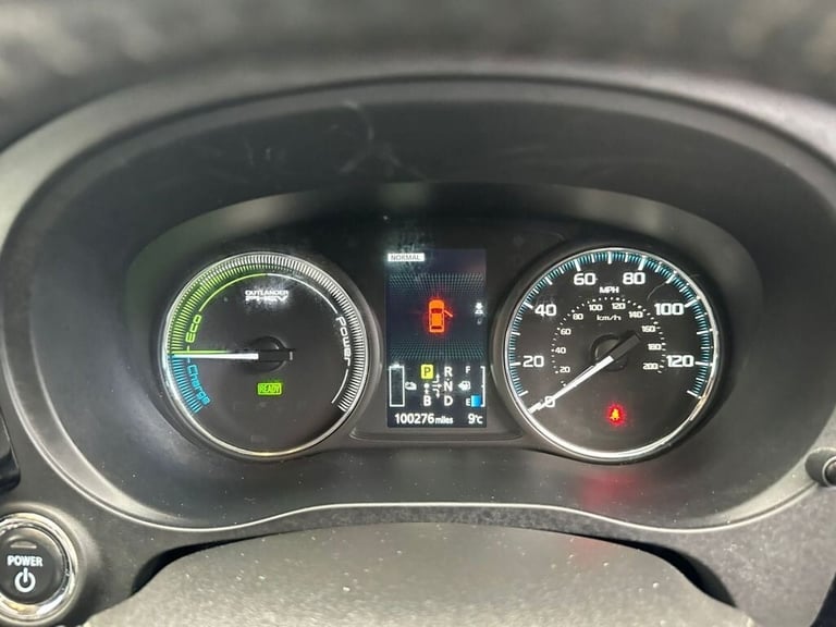 2014 Mitsubishi Outlander 0.0 PHEV GX 4H 5d 162 BHP Estate PETROL/ELECTRIC Semi Automatic