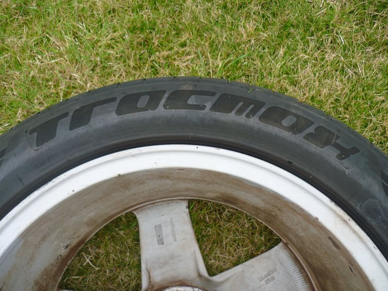 225/55/17 tyre