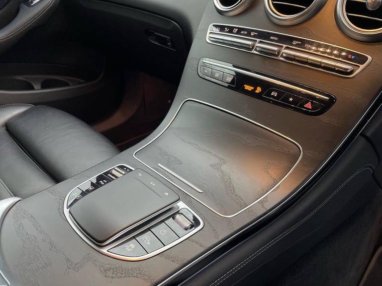 2020 Mercedes-Benz GLC 2.0 GLC300d AMG Line (Premium) SUV 5dr Diesel G-Tronic+ 4MATIC Euro 6 (s/s...