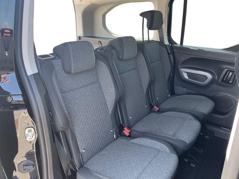 2024 Vauxhall Combo Ultimate XL 5 seat Estate Electric Automatic