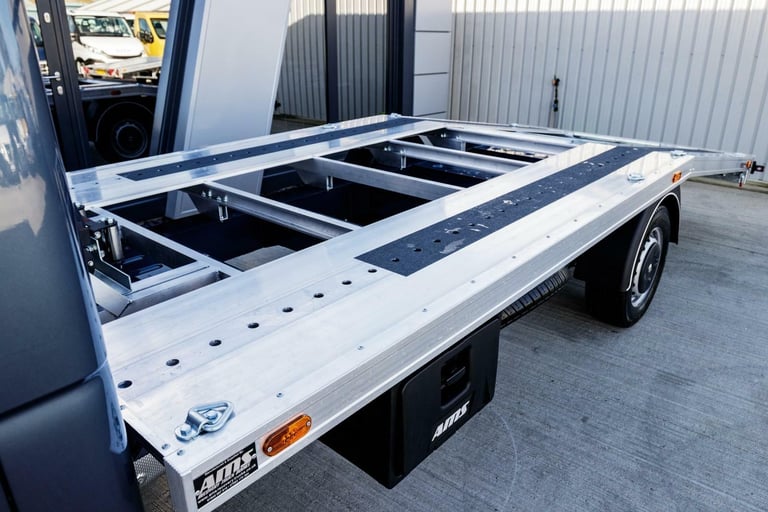 INTERSTAR MASTER RECOVERY TRUCK BODY BEAVERTAIL BODY CAR TRANSPORTER 2024