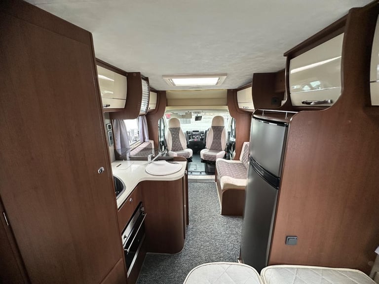 Roller Team Auto-Roller 694 4 berth DIESEL MANUAL 2014/14