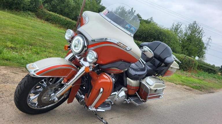 image for 2010 10 HARLEY DAVIDSON FLHTCUSE 4 CVO ELECTRAGLIDE 1800 UC SE ELECTRA GLIDE