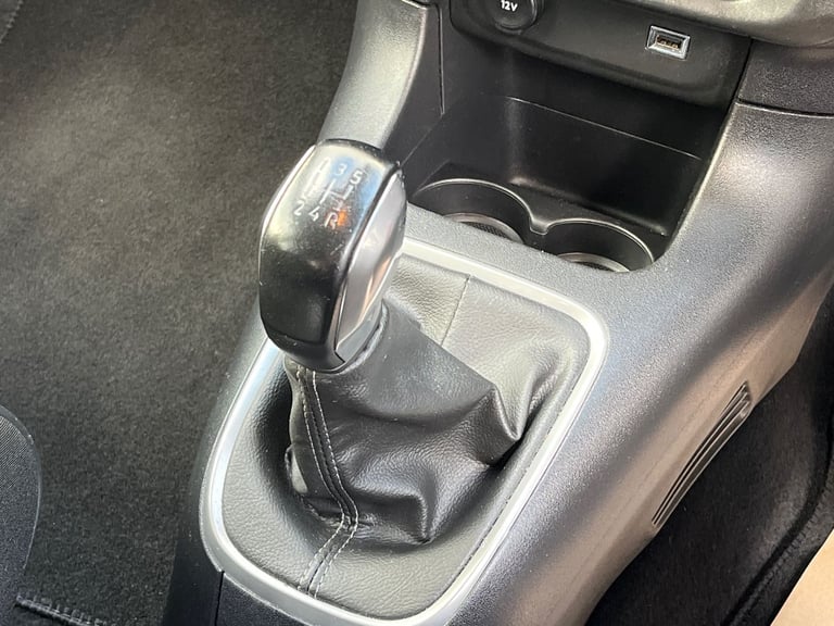  Citroen C3 1.2 Puretech Shine Plus Hatchback 5dr Petrol Manual Euro 6 s/s 83 Ps