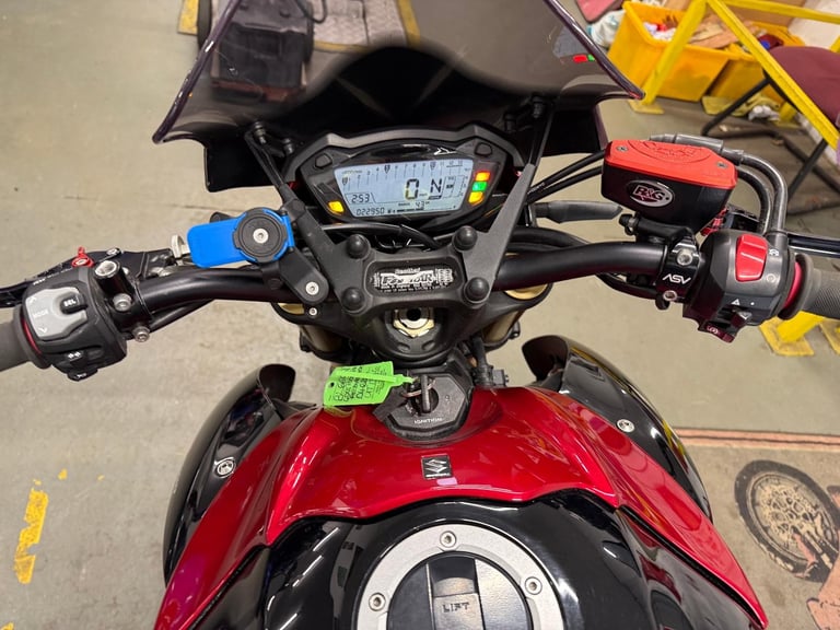 SUZUKI GSXS 1000