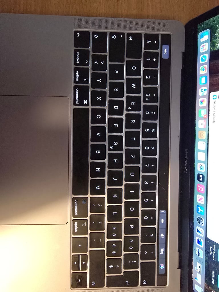 MacBook Pro 2019, 13.3 - inch, i5 processor