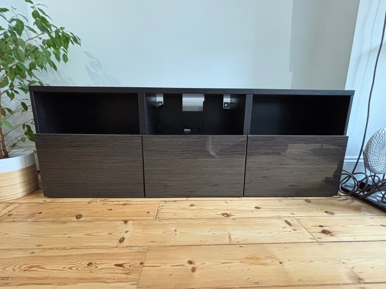 Free TV console - excellent condition