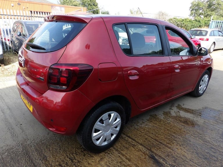 2017 17 DACIA SANDERO 1.5 DCI LAUREATE HATCHBACK 5DR DIESEL MANUAL EURO 6 (S/S) 