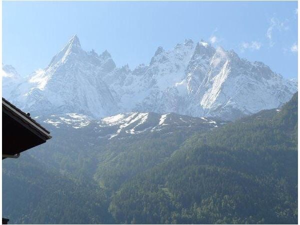 Beautiful Chamonix Mont Blanc apartment to rent perfect for skiing trip.