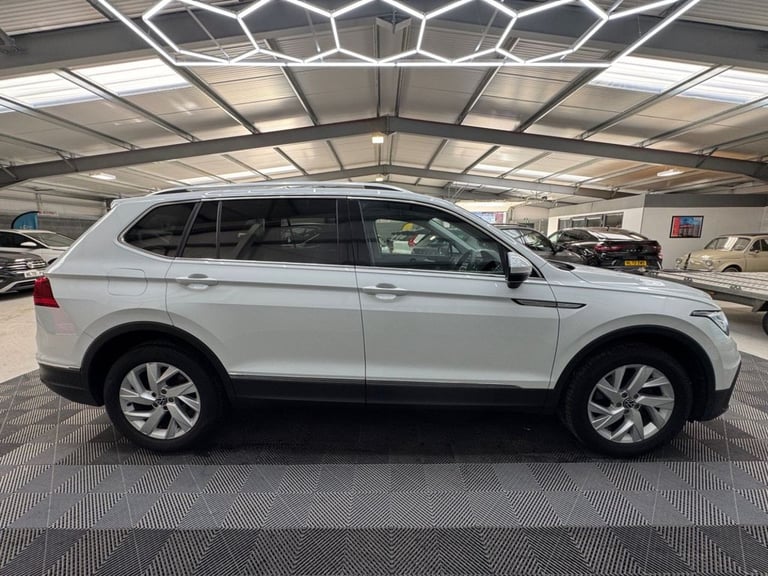 2022 Volkswagen Tiguan Allspace 1.5 TSI Life SUV 5dr Petrol DSG Euro 6 (s/s) (150 ps) ESTATE Petr...